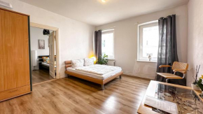 Zentrale Ferienwohnung mit Gartennutzung, Schwerin